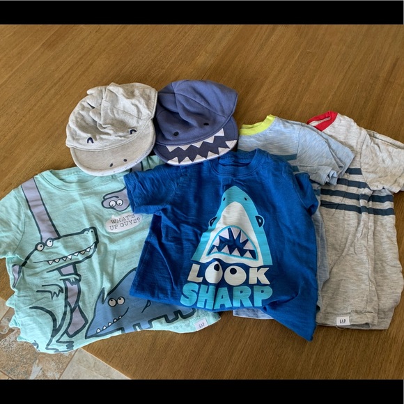 Toddler boy clothes GAP - Picture 1 of 2